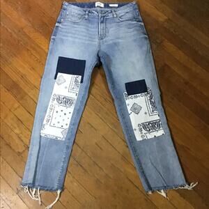 Kensie Boho vintage patchwork high rise distressed bottom Med wash jeans Sz. 26
